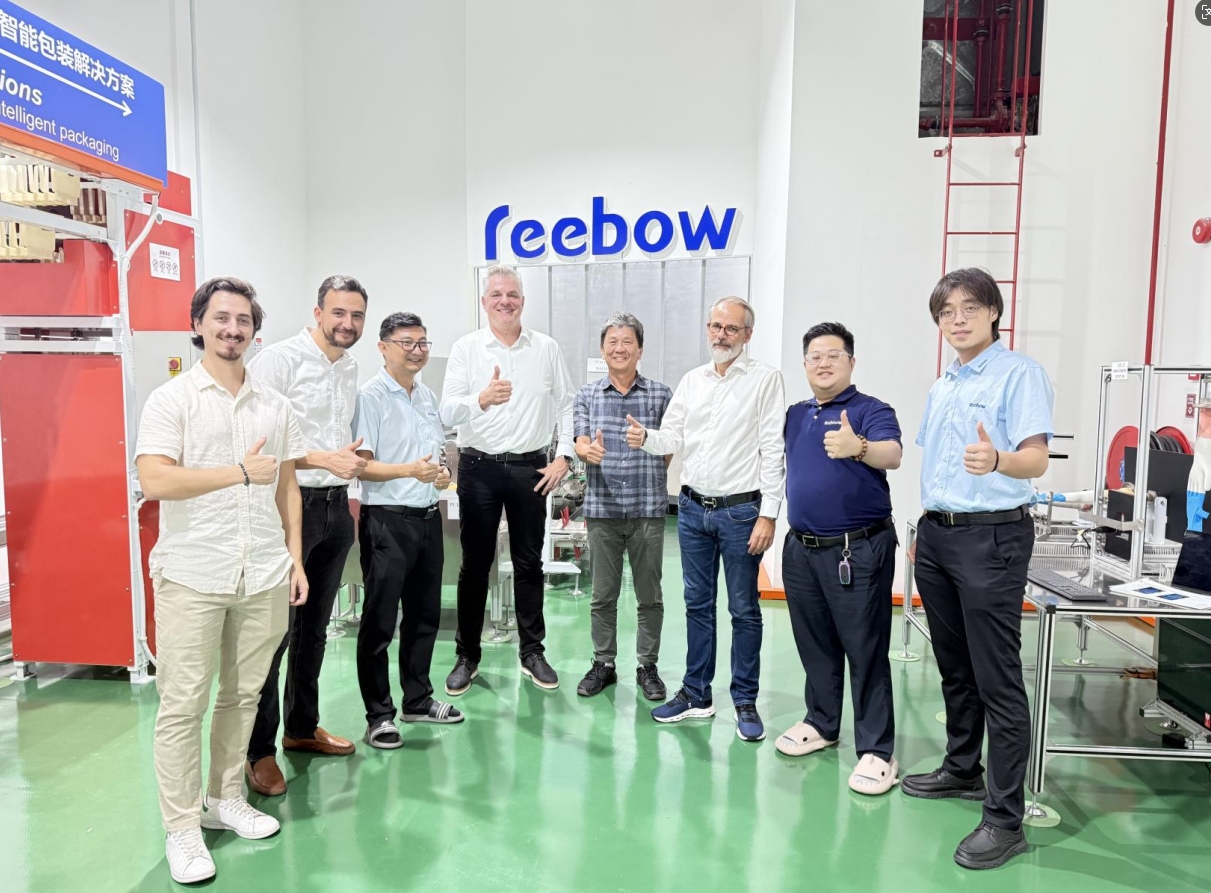 Medicom集团到访华体hth登录入口马来西亚公司”